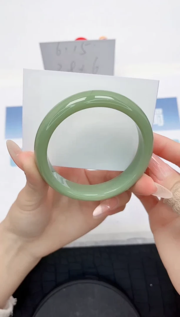 【闪购商品】石英质玉手镯未镶嵌L15-62.4