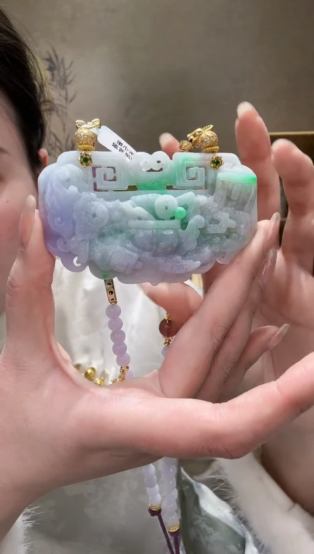 【闪购商品】翡翠颈饰未镶嵌吊坠