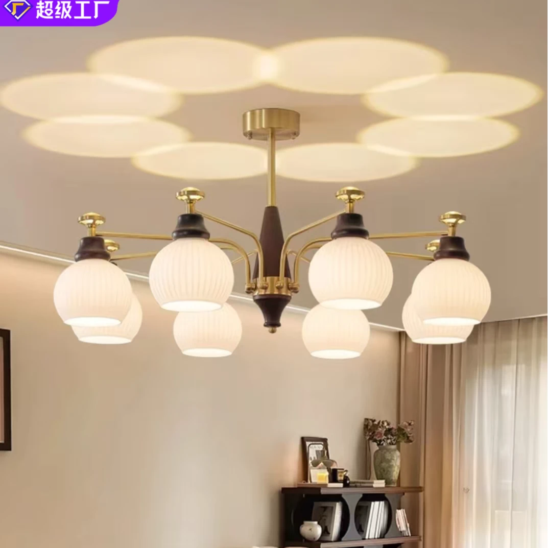 法式中古风客厅吊灯复古胡桃木纹新款设计师高级感投影氛围主灯