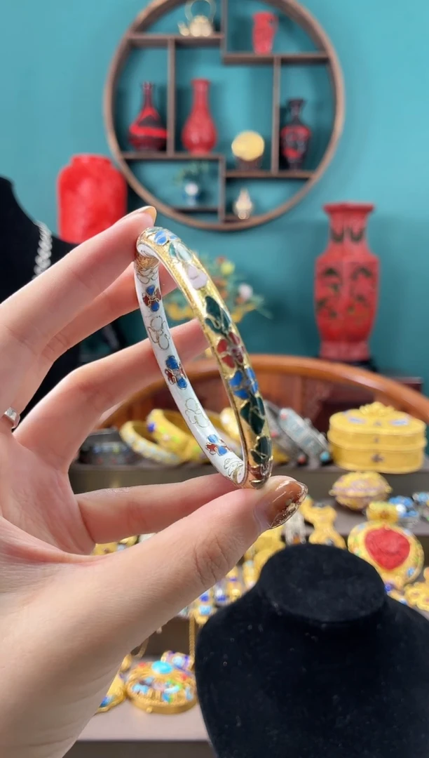 景泰蓝金地开口镯子57-62白色