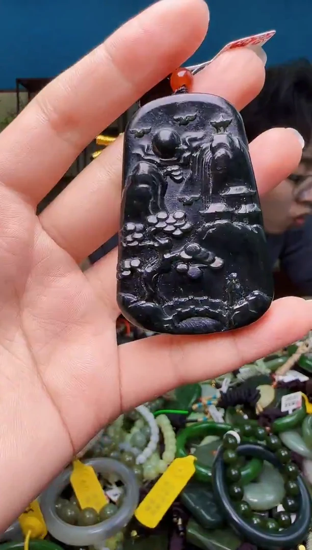 颈饰未镶嵌和田玉1