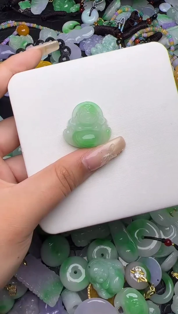 翡翠未镶嵌颈饰天然缅甸翡翠吊坠