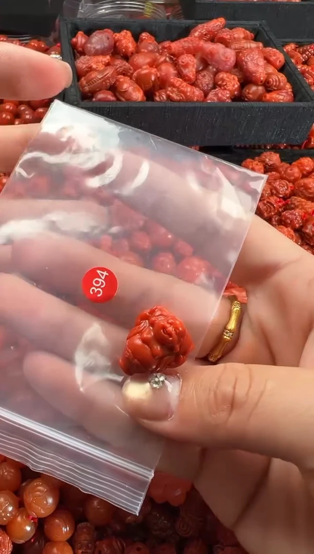 【闪购商品】南红玛瑙合金颈饰1