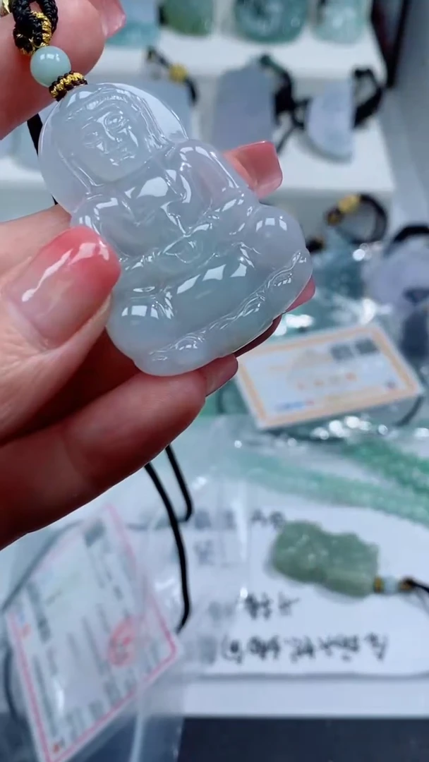 翡翠未镶嵌颈饰吊坠