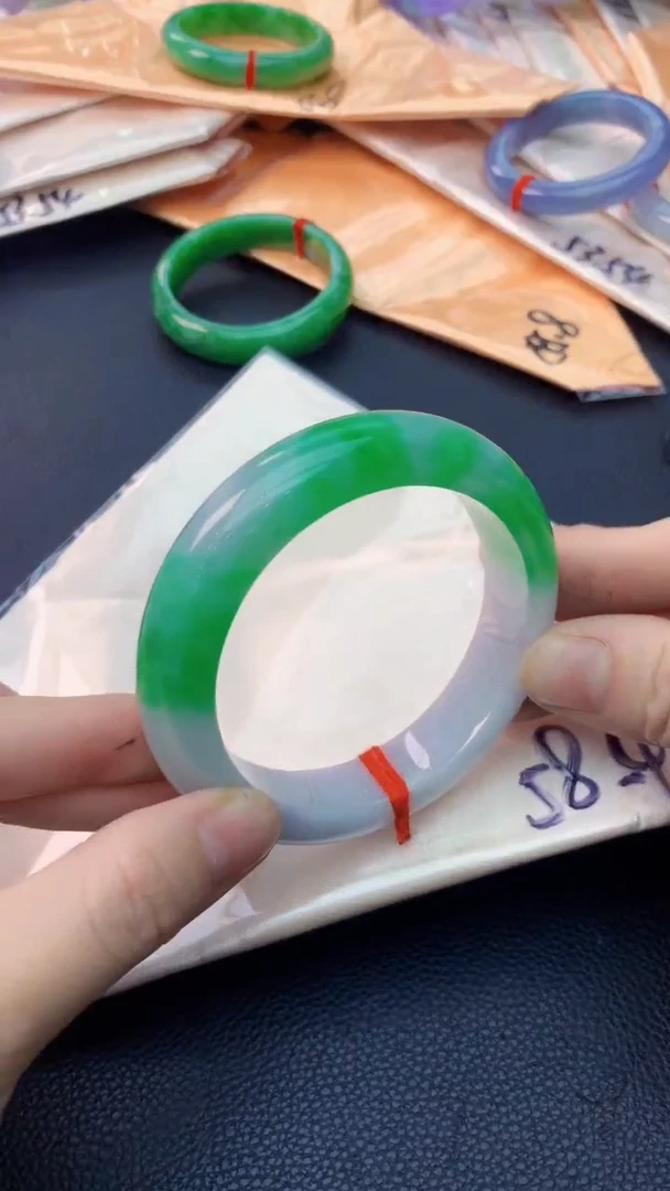 未镶嵌手镯翡翠0768844785