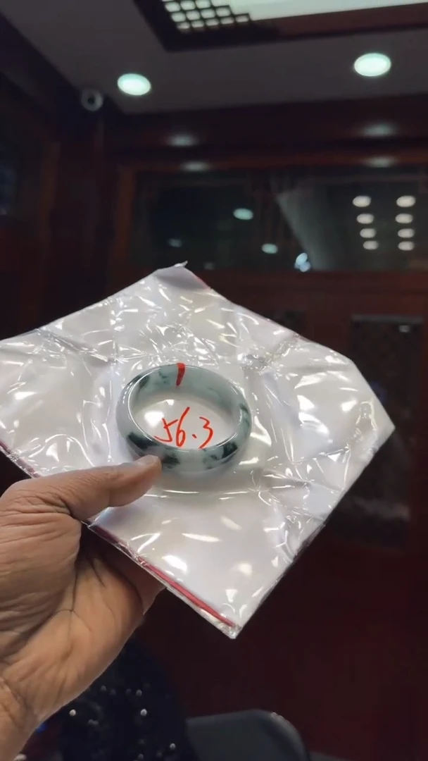 【闪购商品】翡翠手镯未镶嵌手镯微瑕