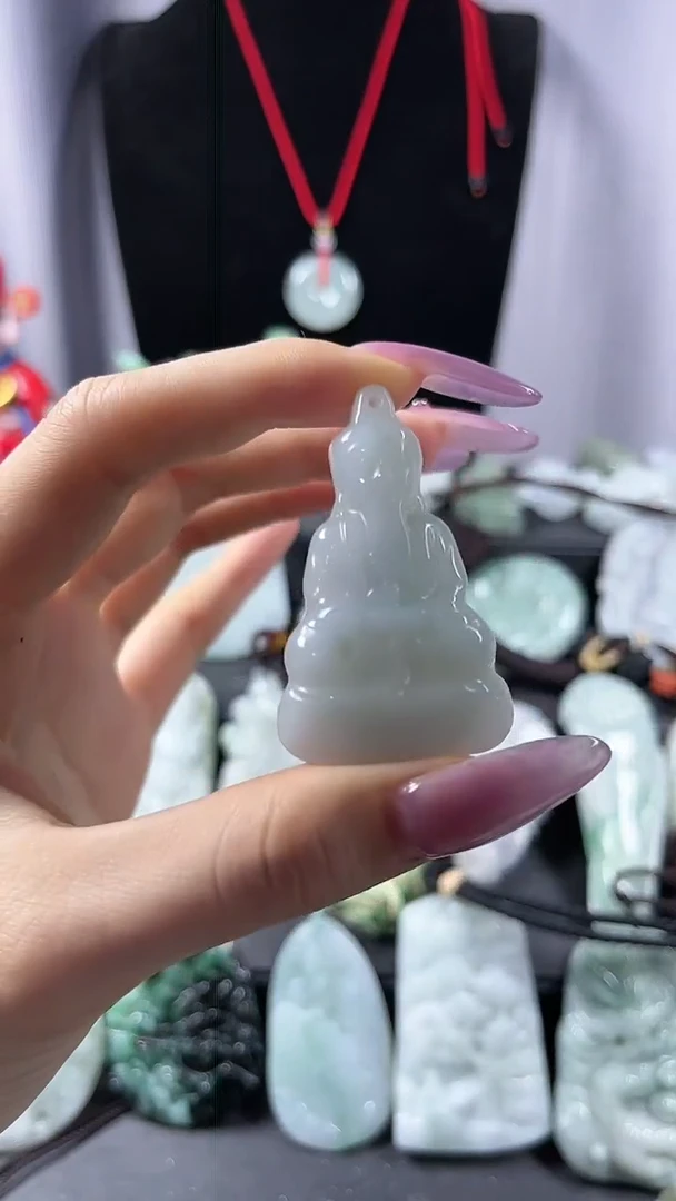 翡翠未镶嵌颈饰太上老君