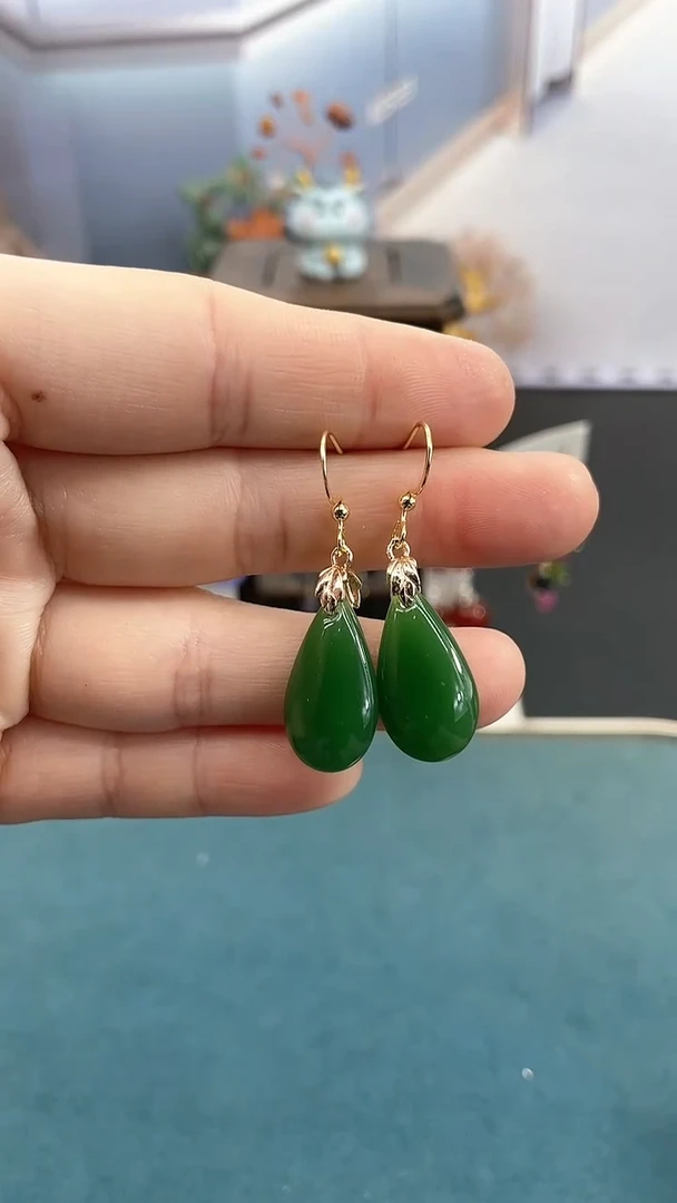 未镶嵌东陵石耳饰绿色水滴