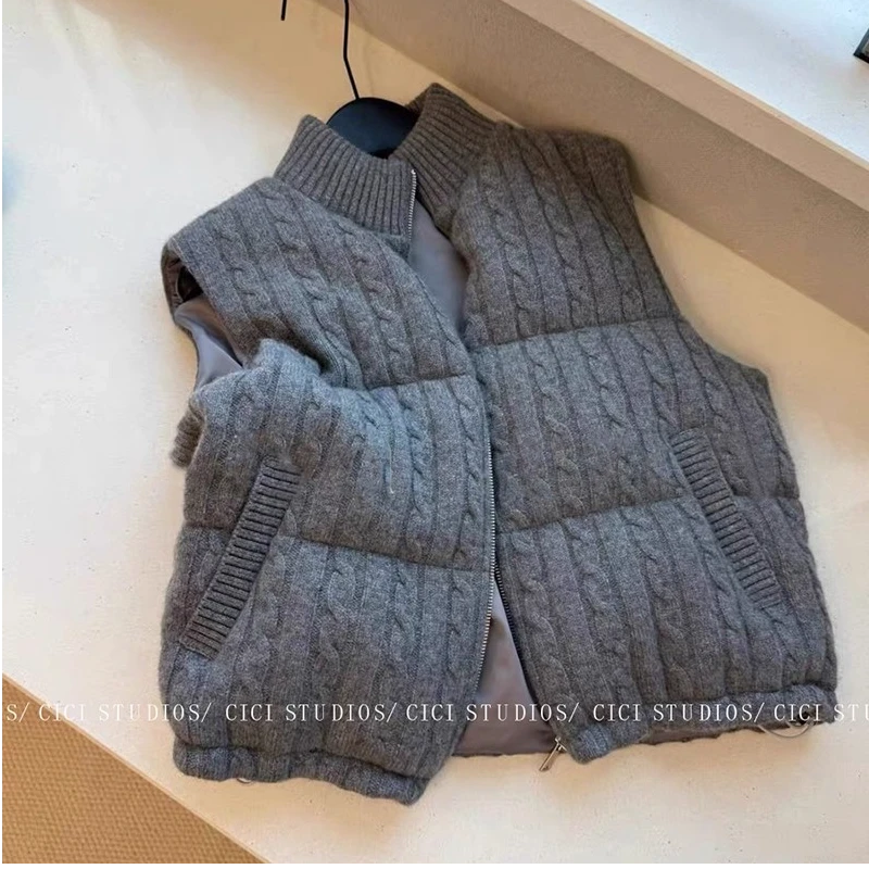 灰色针织立领无袖夹棉马甲女冬2025新款气质小众保暖叠穿短款背心