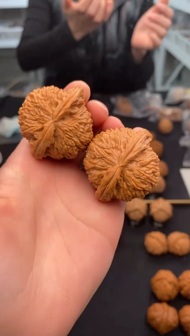 【闪购商品】文玩核桃把件白狮子42-u618