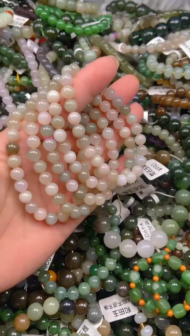 和田玉未镶嵌颈饰1