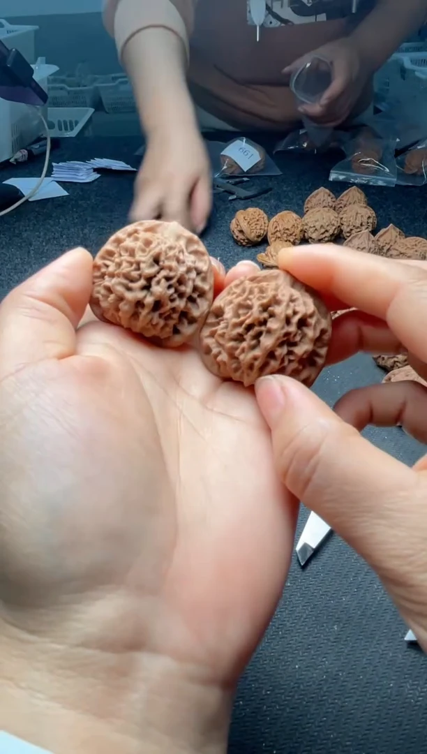 把件文玩核桃w202  秦闷 39尺