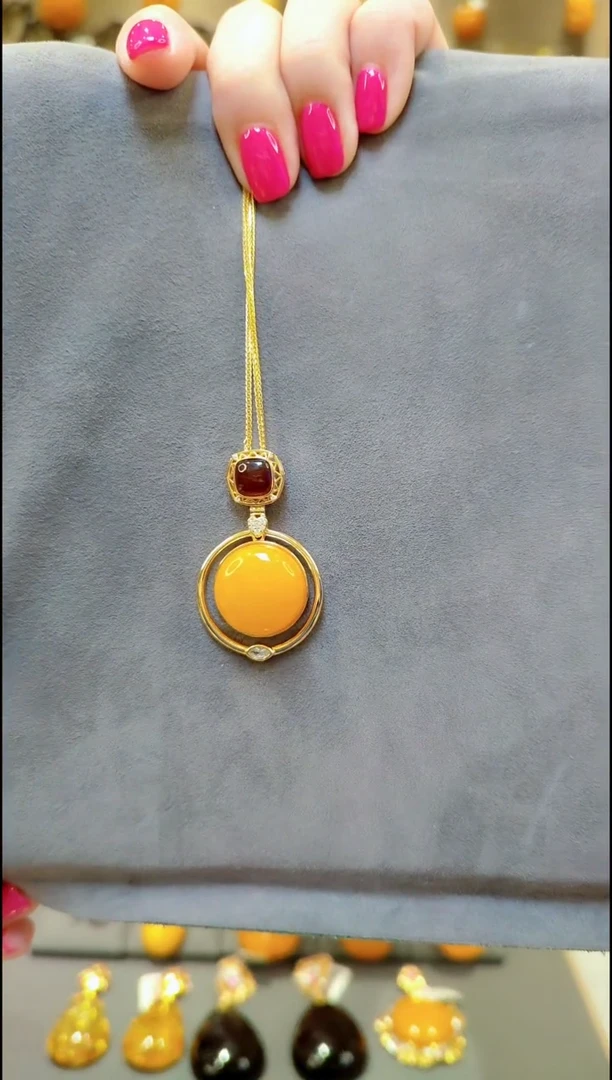 银S925镀金镶嵌吊坠(赠链)蜜蜡﹣E471蜜蜡吊坠