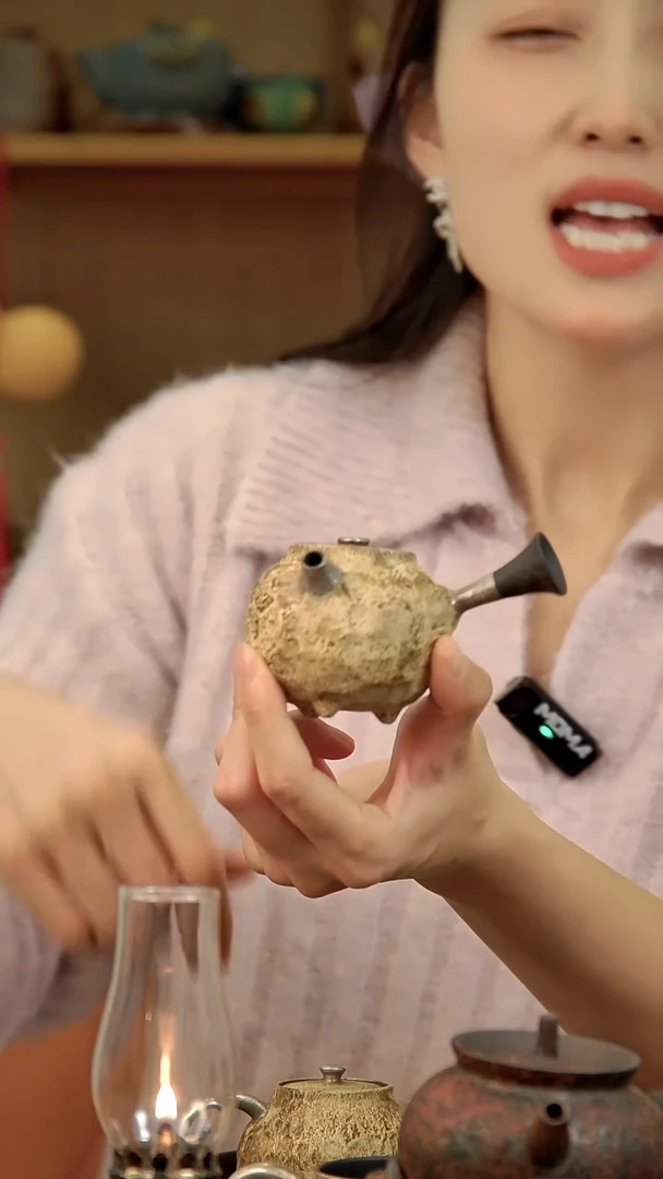 言野手作 粉引仿古三足侧把壶