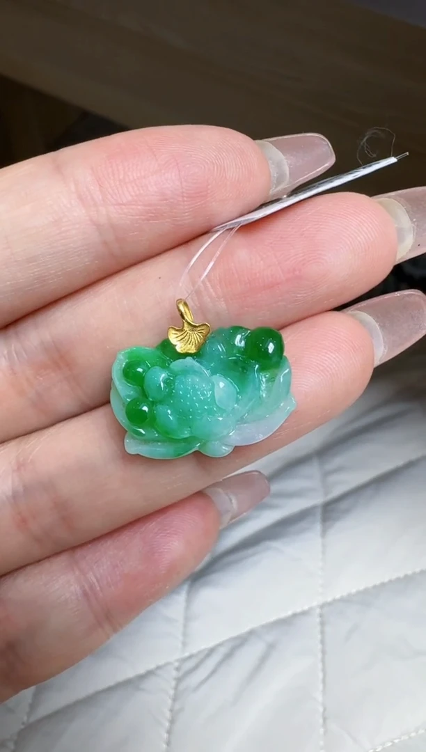 【闪购商品】翡翠颈饰18K金镶嵌缅甸翡翠A货吊坠