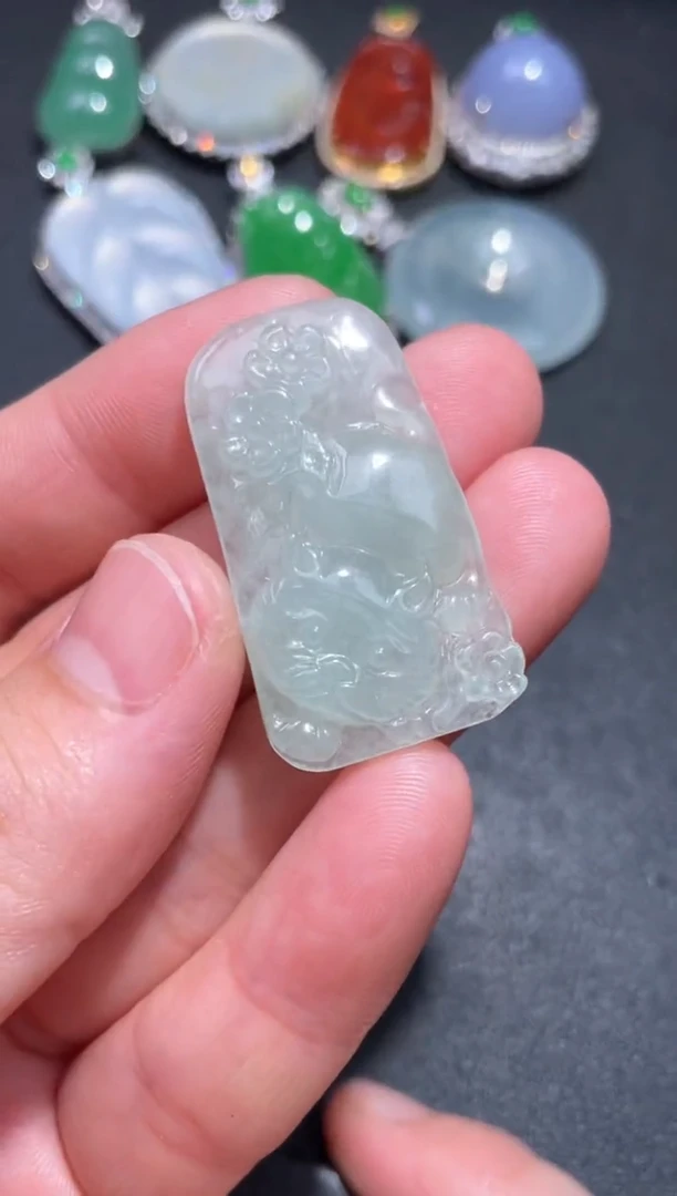 颈饰未镶嵌翡翠11.......