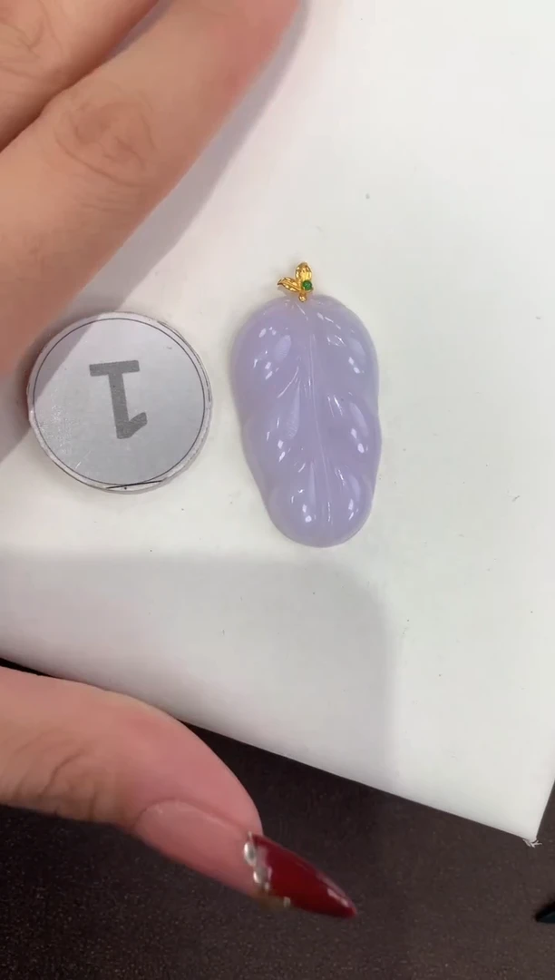 颈饰18K金镶嵌翡翠天然缅甸a货翡翠