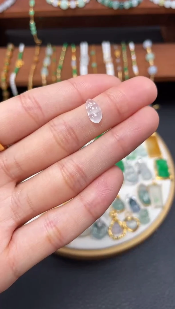 【闪购商品】翡翠吊坠(不含链)18K金镶嵌一个  JK439