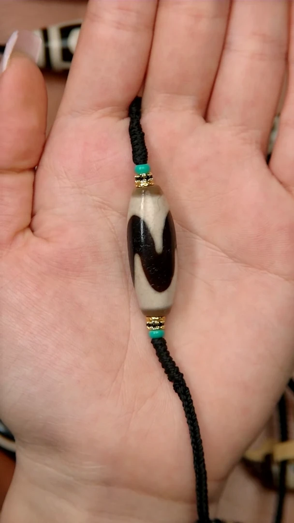 未镶嵌颈饰玛瑙/玉髓小****_牙牙