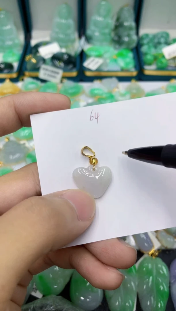 翡翠未镶嵌颈饰1111111111