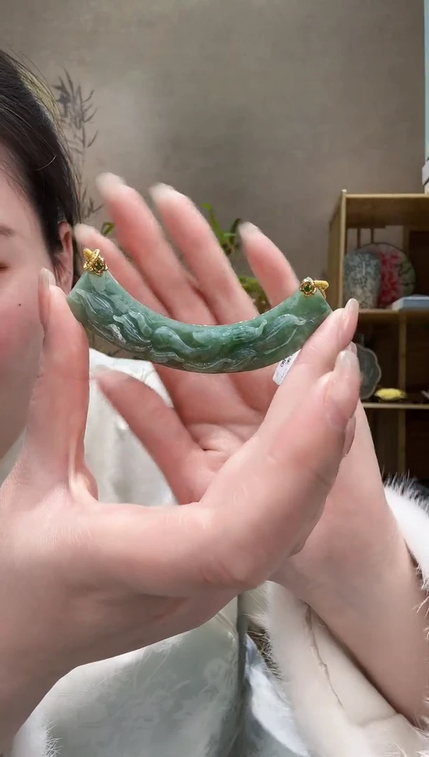 【闪购商品】翡翠颈饰未镶嵌吊坠