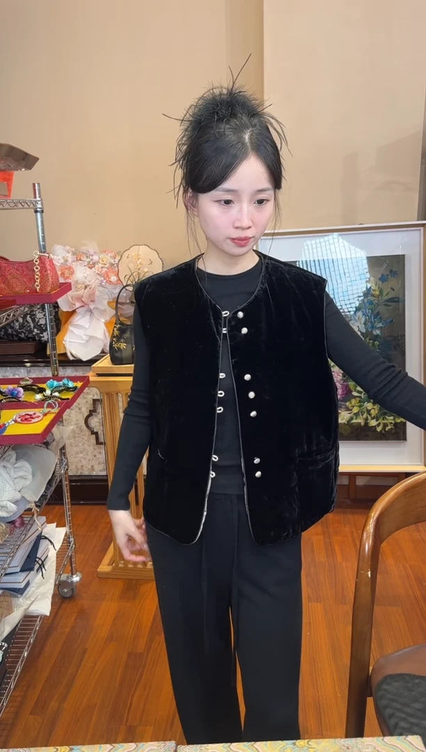 刺绣依*?L 真丝丝绒马甲