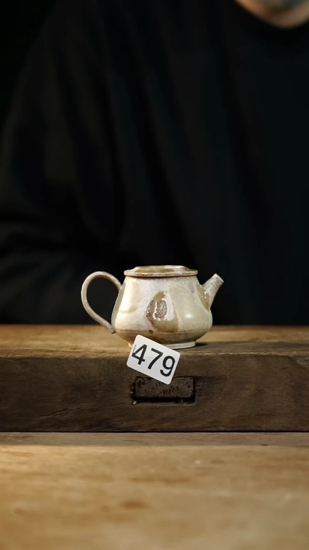 瓷片设计师手作！！！落单设计师系列！！！！波点壶