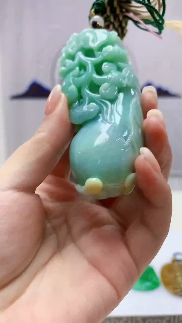 定制翡翠未镶嵌4829ms-毛货62瓜