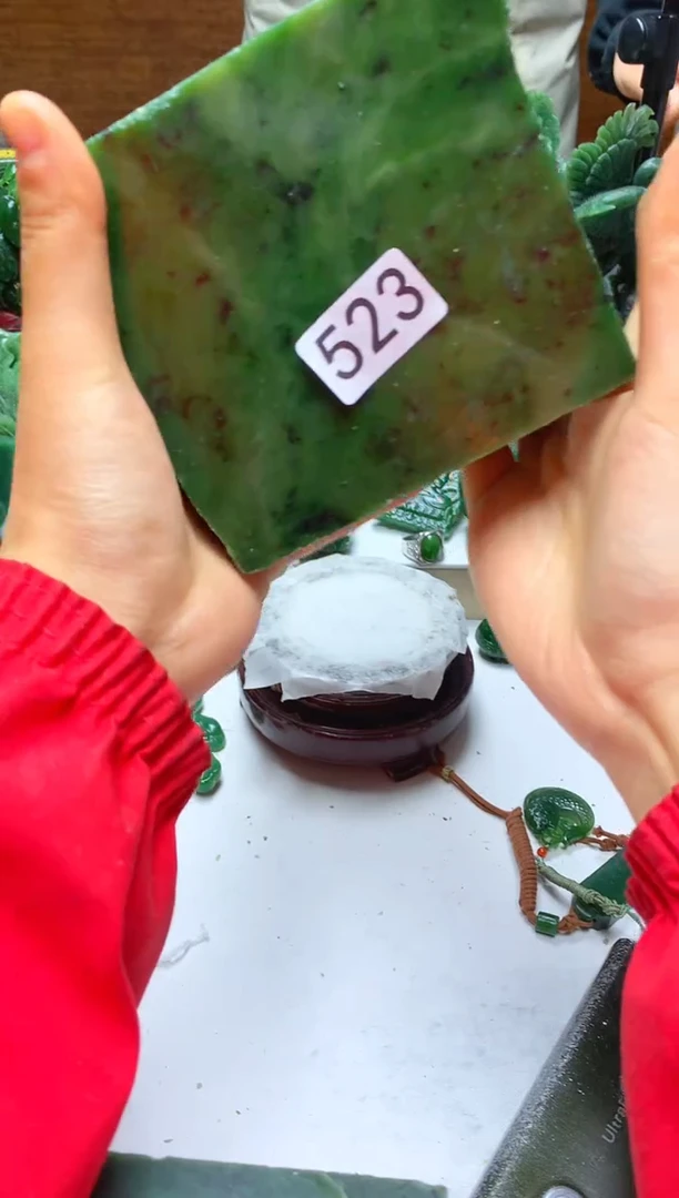 未镶嵌和田玉摆件1