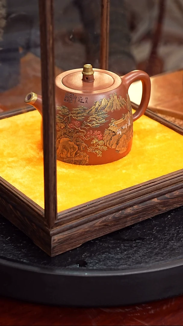 茶壶紫砂顾顺芝 汉铎61 底槽清 415毫升 吴冠中