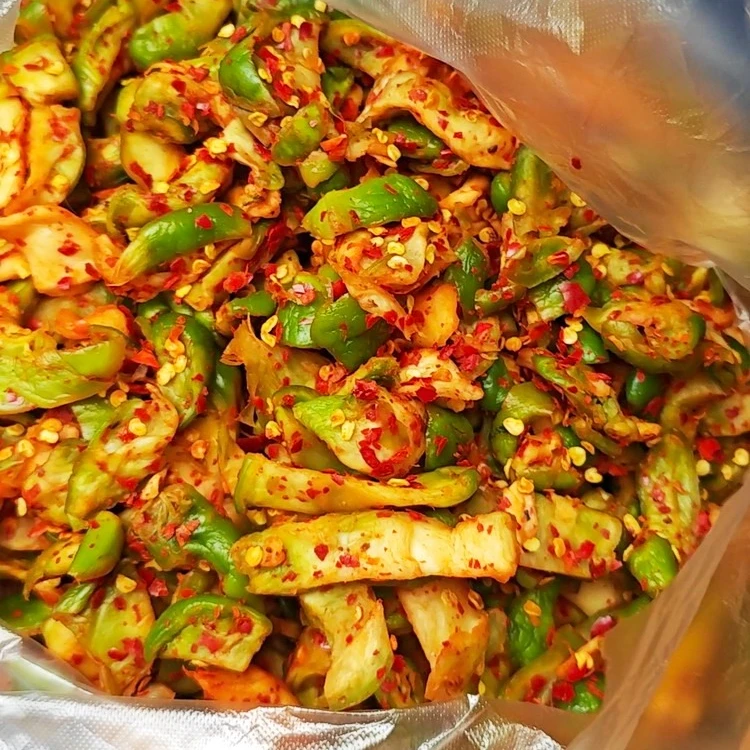 四川麻辣儿菜咸菜新鲜麻辣榨菜开胃下饭菜嘎嘣脆腌儿菜