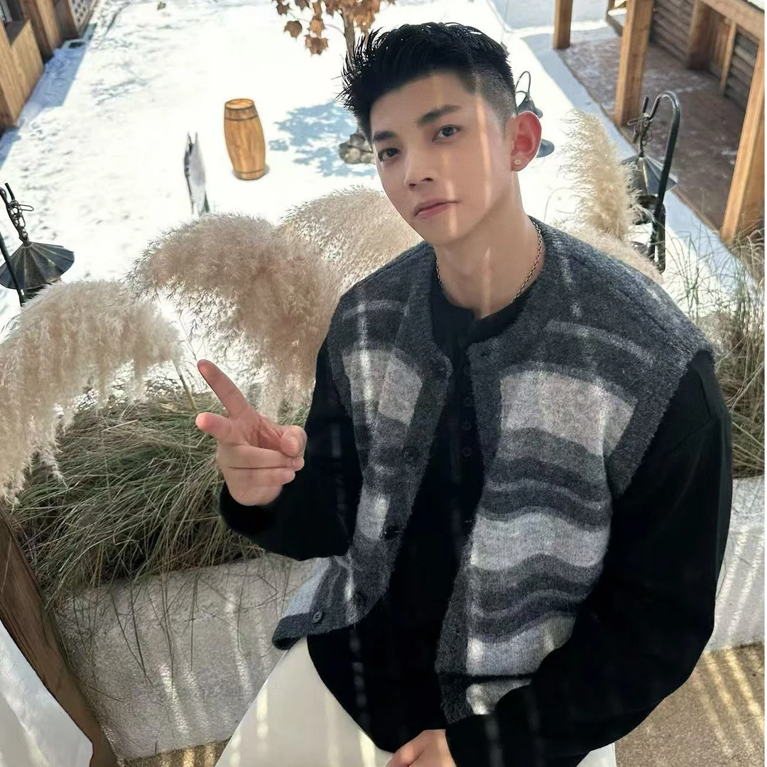 浩仔STUDIO 条纹叠穿背心显瘦开衫秋冬无袖坎肩马甲 75-FW0034