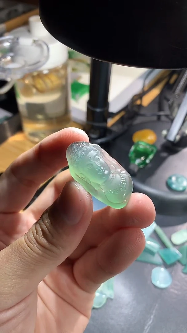 未镶嵌定制翡翠 佛首