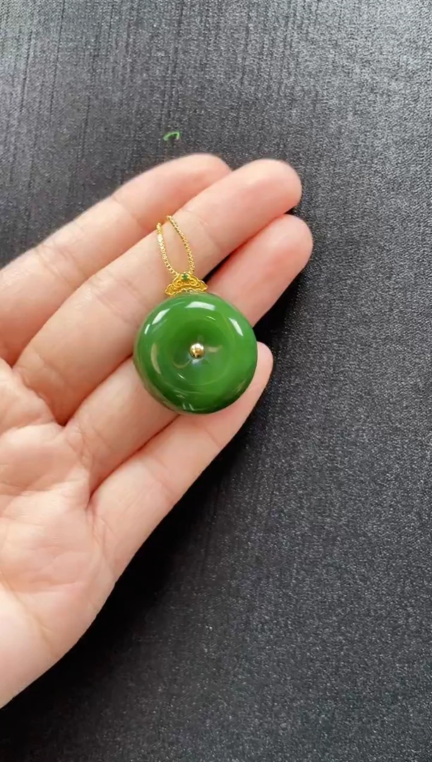 吊坠(赠链)18K金镶嵌和田玉多样性发一