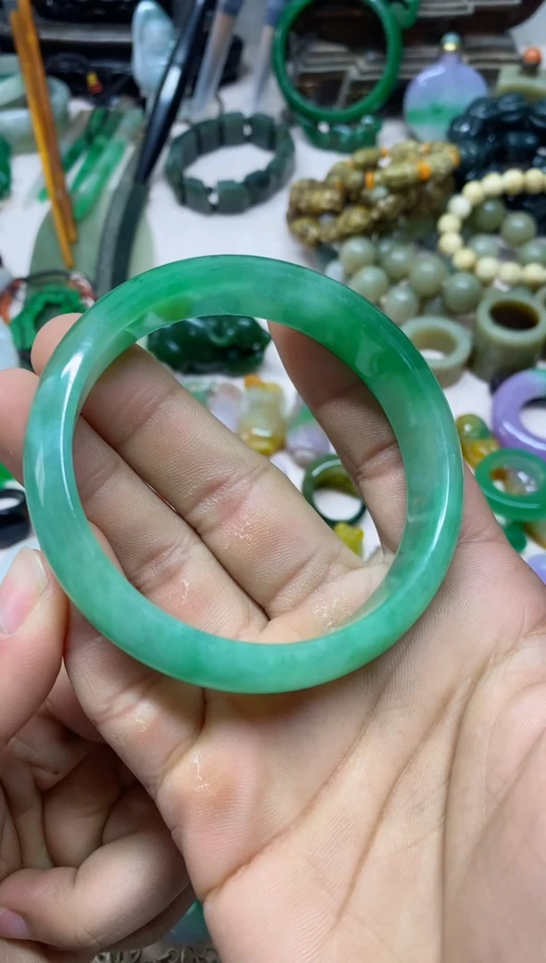 【闪购商品】3直播间的实时画面
