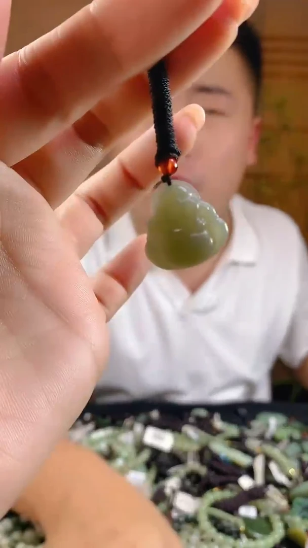 和田玉未镶嵌颈饰多样性发货，拍一发一