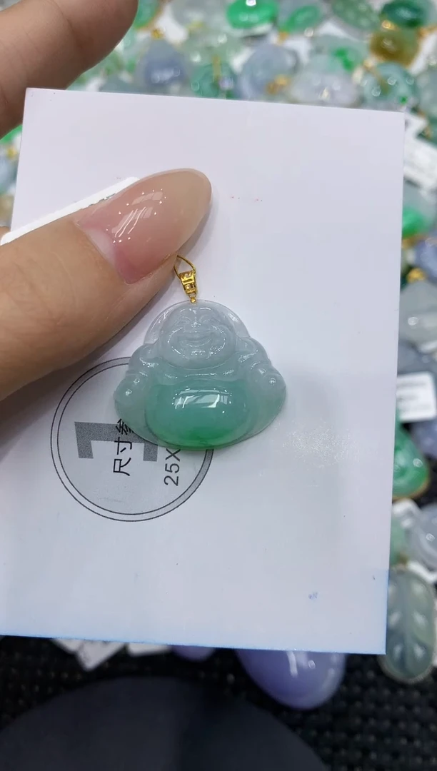 颈饰18K金镶嵌翡翠111111111111