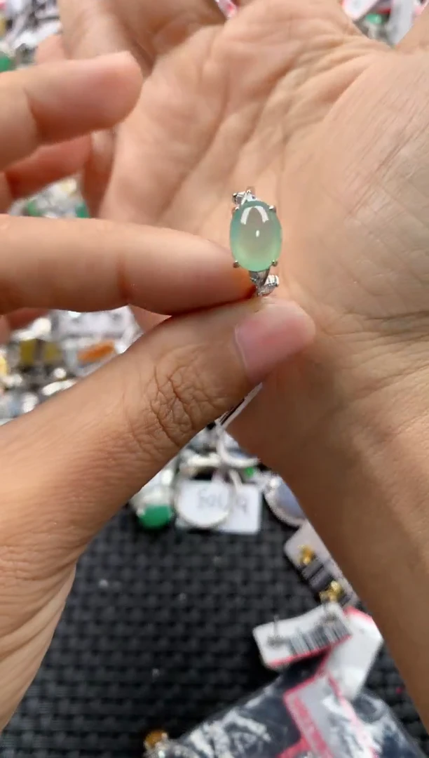 银S925镶嵌戒指翡翠666              8