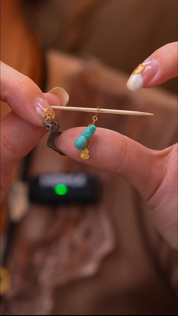 18K金镶嵌绿松石设计款葫芦