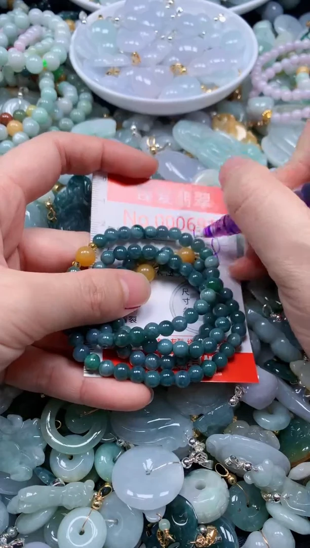 翡翠未镶嵌吊坠(不含链)6916多样性发其一