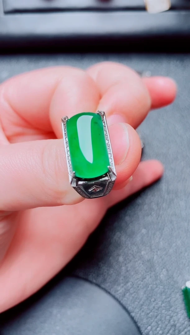 银S925镶嵌戒指翡翠111