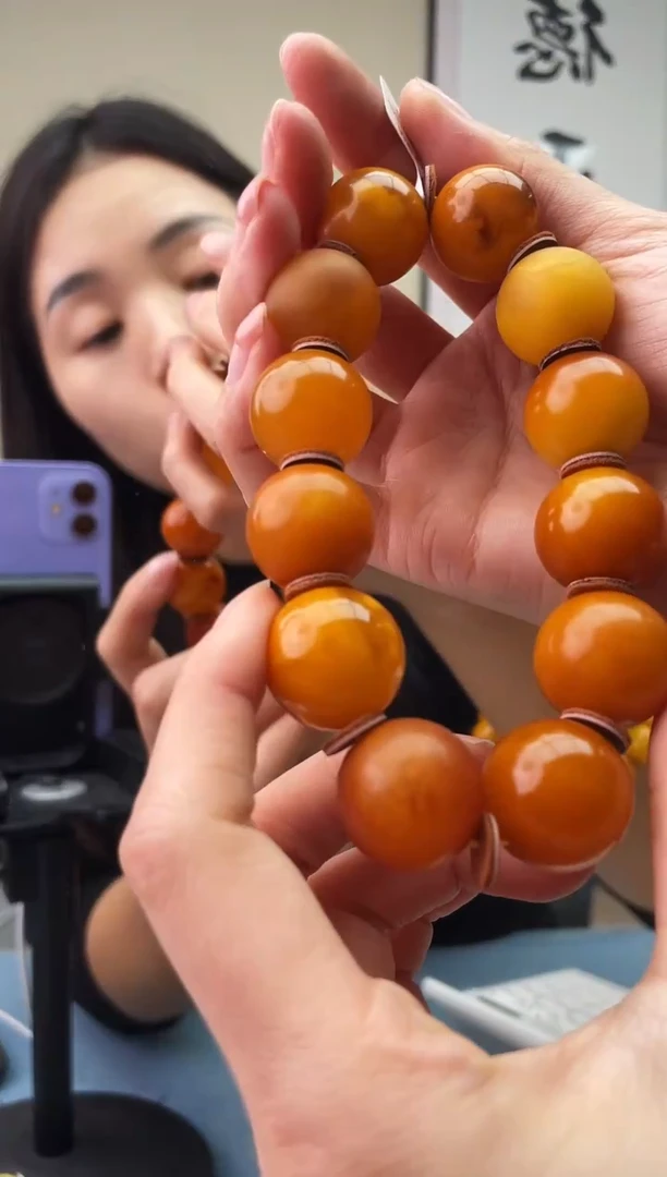 琥珀未镶嵌珠宝奇石T0微瑕假一罚十，多样性发一件