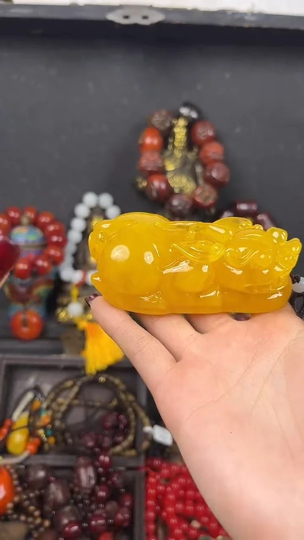 【闪购商品】蜜蜡颈饰未镶嵌貔貅