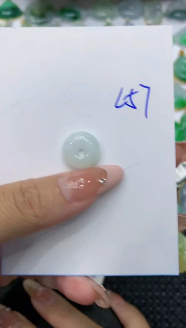 【闪购商品】翡翠颈饰未镶嵌111111111