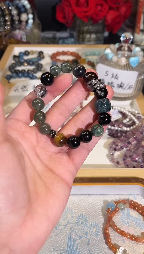 【闪购商品】水晶手串未镶嵌绿蛇多样性发货一件