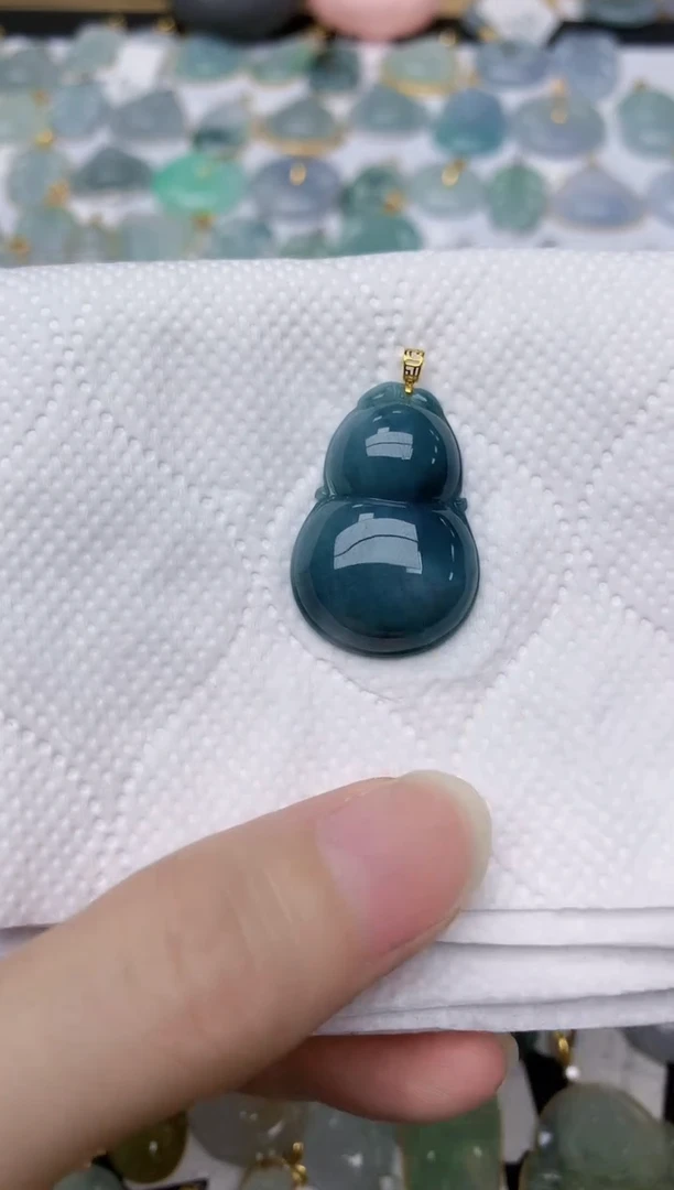 翡翠18K金镶嵌颈饰天然A货翡翠
