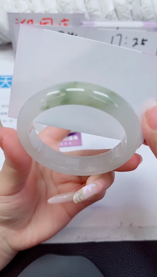 未镶嵌手镯石英质玉217-56/57