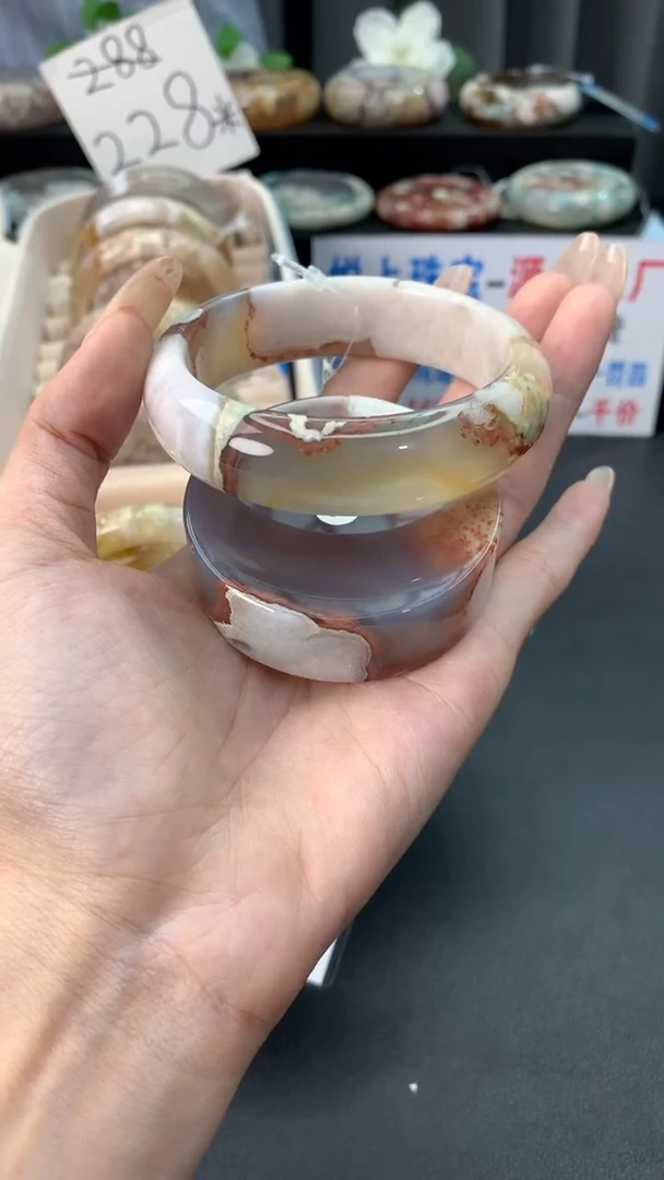 未镶嵌手镯石英质玉（59圈口）赠送镯心