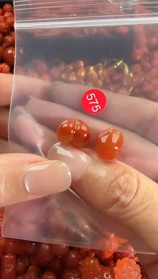 颈饰未镶嵌南红玛瑙1