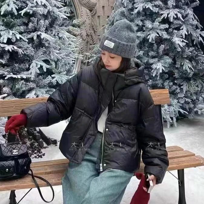 083意法高级感 雨雨230克左右连帽短款外套